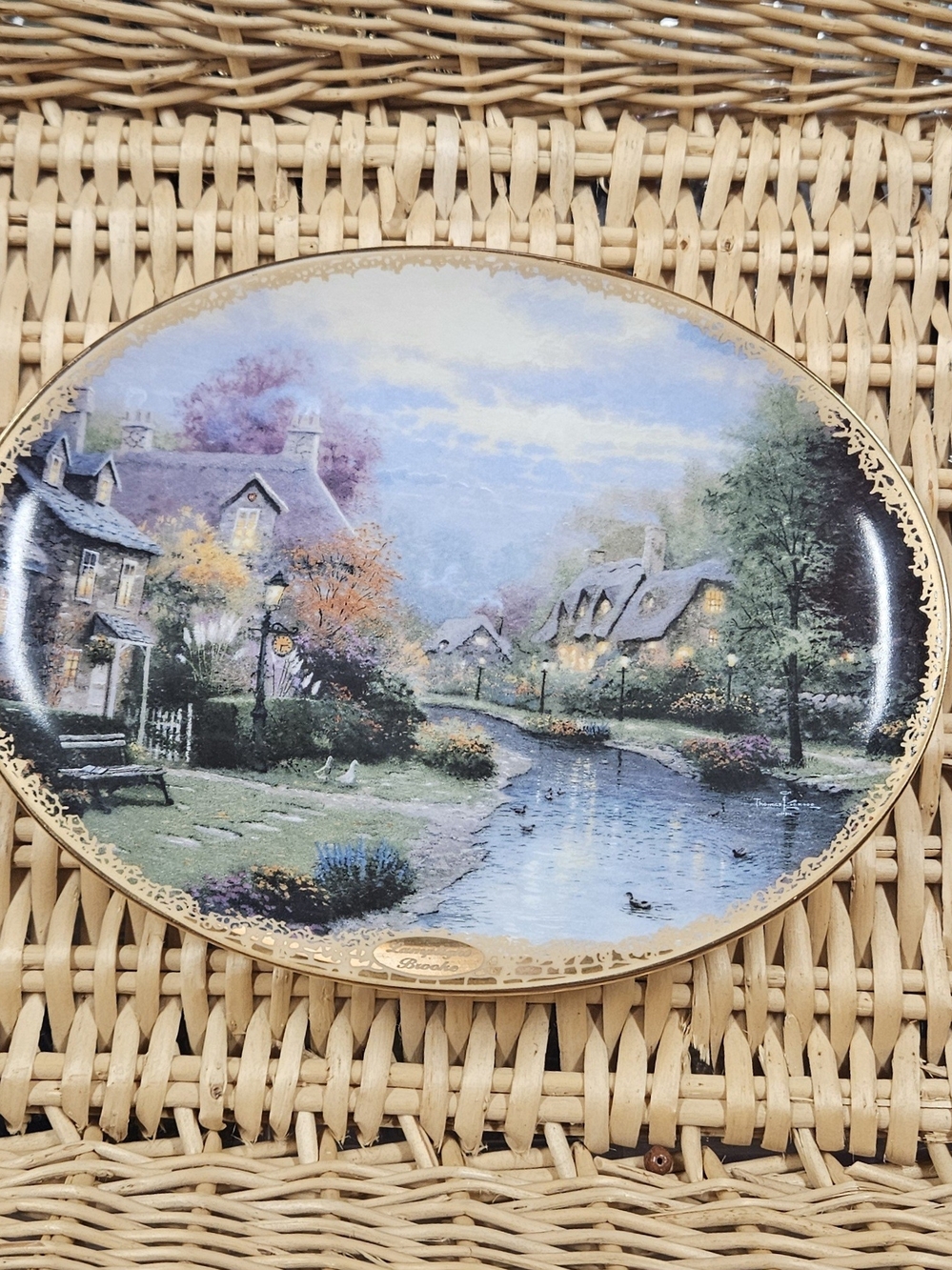 Thomas Kinkade Decorative Oval Cottage Scene Plate - "Lamplight Brooke"